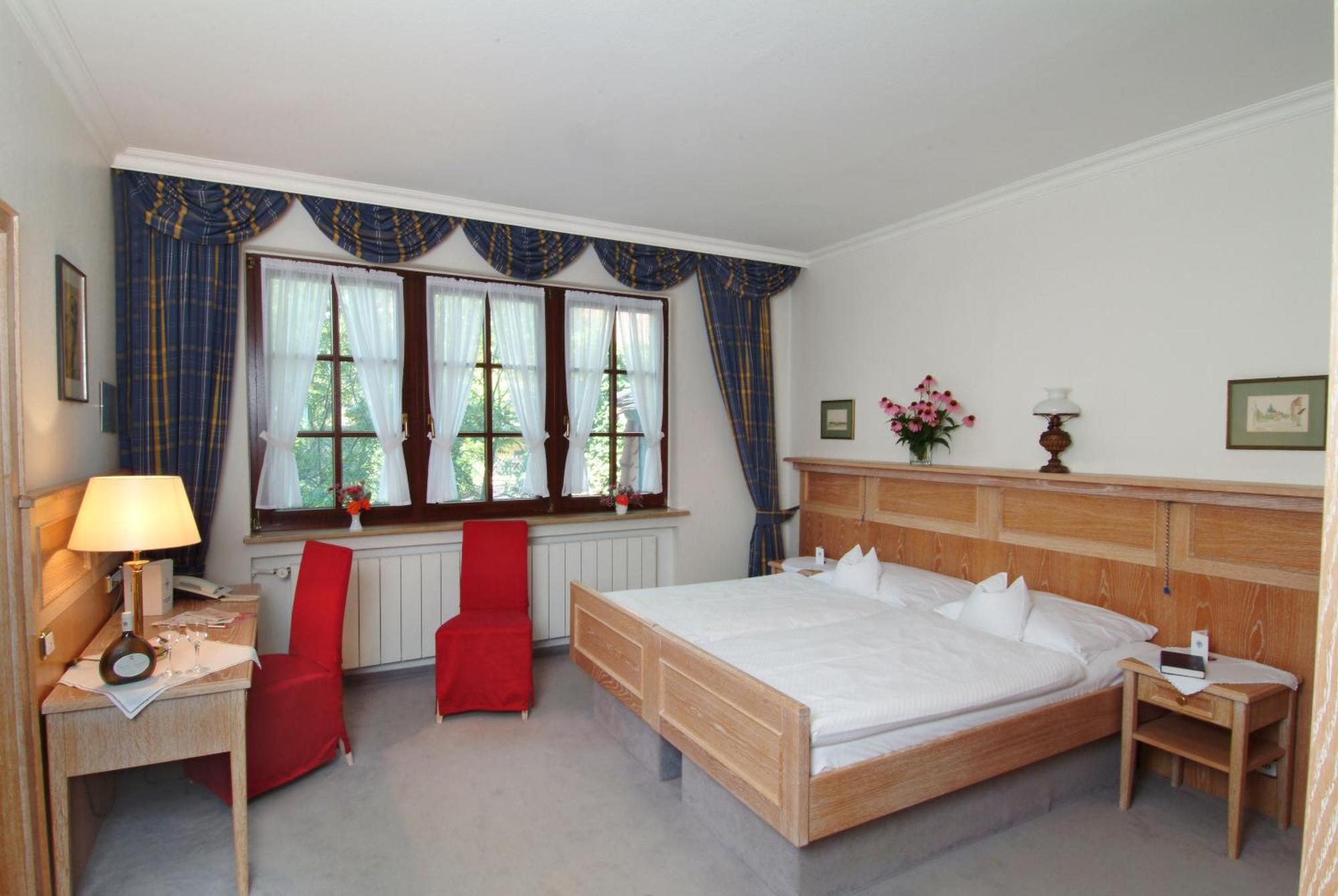 Hotel Leicht Biebelried Ngoại thất bức ảnh