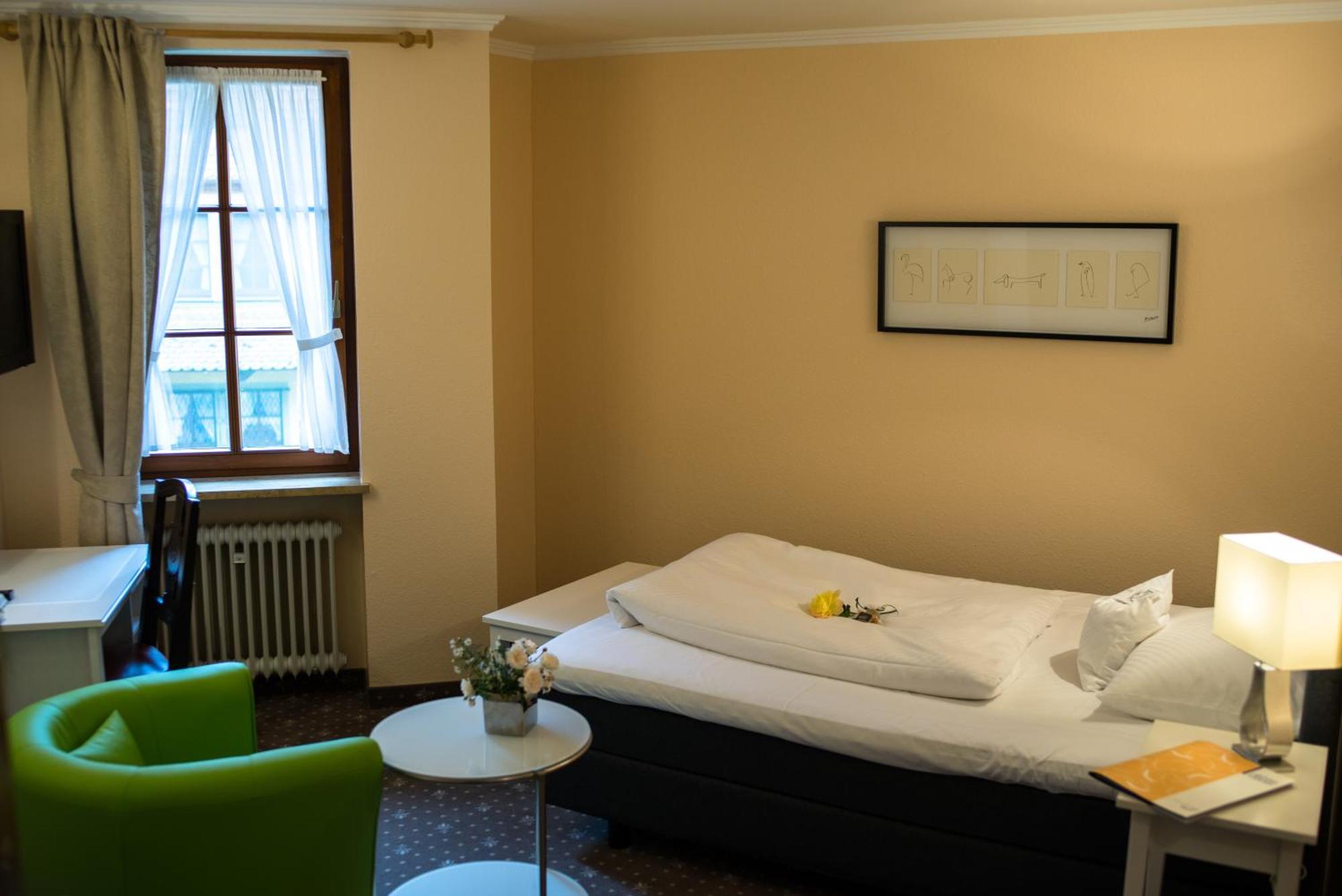 Hotel Leicht Biebelried Ngoại thất bức ảnh